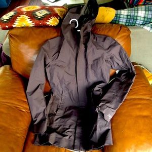 Arcteryx Codetta trench